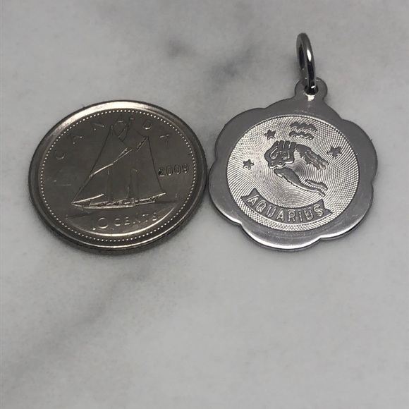 Aquarius zodiac sterling silver charm pendant - Picture 2 of 3